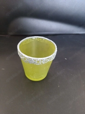 Teelichthalter aus Glas ca. 6cm hoch grün