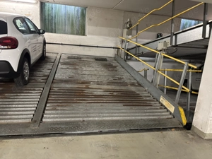 Vermiete Tiefgaragen-Stellplatz in Karlsruhe Südstadt