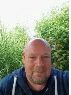 Mann sucht eine Nette Frau