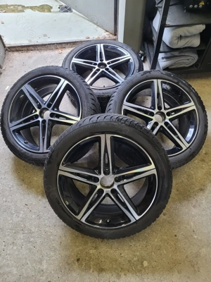 Mercedes 18 Zoll Alu Komplett Reifensatz   Winterreifen   Luftdrucksensoren