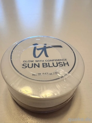 it cosmetics Glow with Confidence Blush 20 Sun Blossom NEU