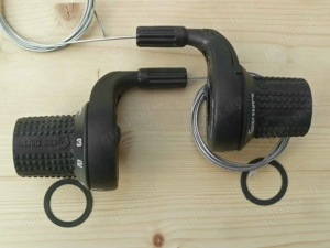 GRIP SHIFT SRT-600 3- 8-fach Drehgriff-Schalter 90er Jahre. Tiptop.