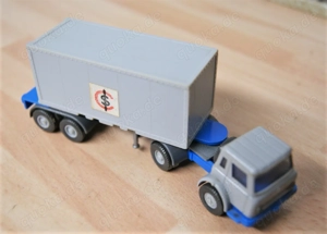 Wiking IHC-Sattelzug mit 20ft Container 1:87  Spur H0