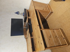 Schreibtisch aus Holz