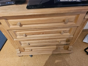 Kommode  aus Holz  Höhe 80cm