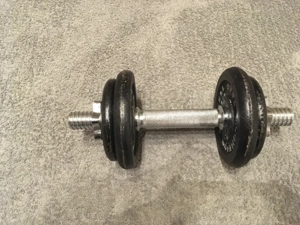 Kurzhantel Set mit vier Scheiben