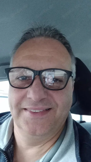 Suche Eine Frau oder Paar, für Gemeinsame Unternehmungen.