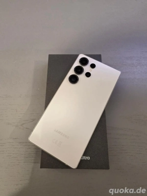 Samsung Galaxy S25 Ultra in der edlen Farbe Titanium Whitesilver mit 256 GB