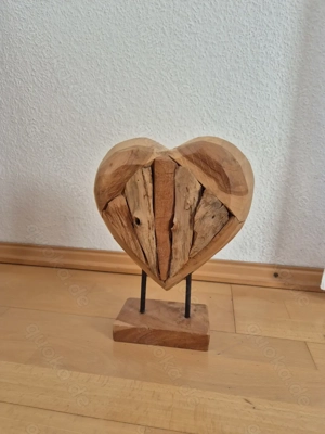 Schönes Herz aus Holz 