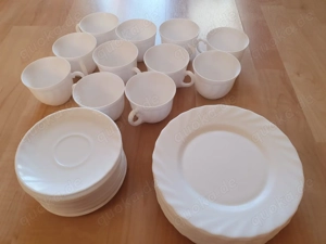 Arcopal France   weißes Opalglas-Geschirr, 36-teil