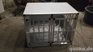 Hundetransportbox aus Aluminium