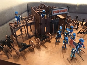 Playmobil aus den 80ern, 8 Themenfelder