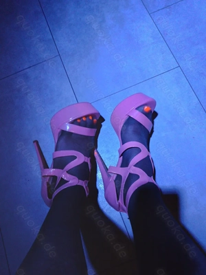High-Heels, Nylons Fetisch kostenlos  Bild 7