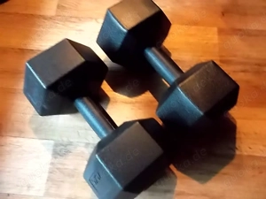 Trainings-Kurzhanteln 7,5 kg, Kunststoff, wasserbefüllt, robust verarbeitet, neuwertig