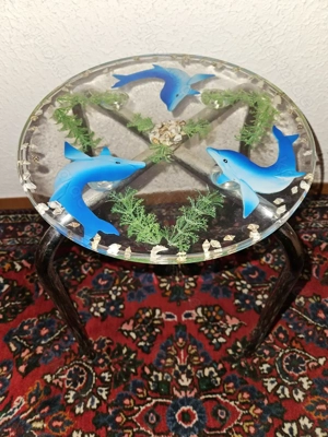 Schöner, stabiler Hocker mit Delphinen, Metallgestell, Badhocker Kinderzimmer TOP Zustand!