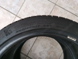 2x neuwertige Winterreifen 205 45R17 von Nexen zu verkaufen