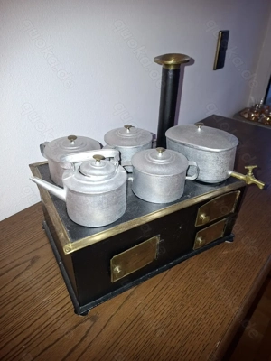 Antiker Spielzeugherd