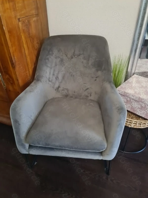Samtsessel grauer Samt (2 vorhanden je 70 Euro)