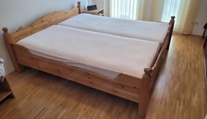 Bett mit verstellbaren Lattenrosten Matratzen