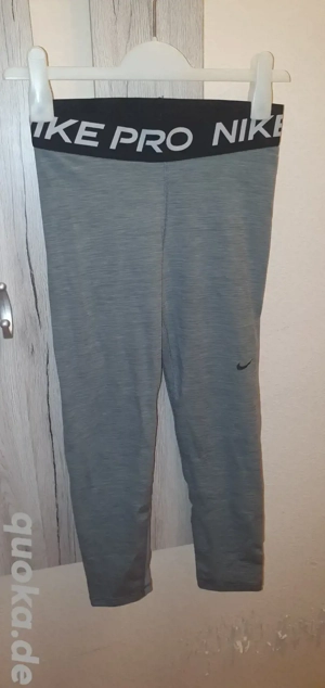 Graue Nike Pro Sport Leggings größe S (36-38) 