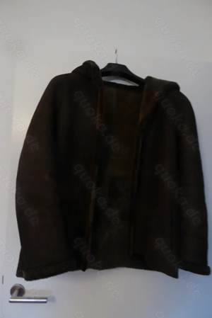 Lammfelljacke dunkelbraun mit Kapuze