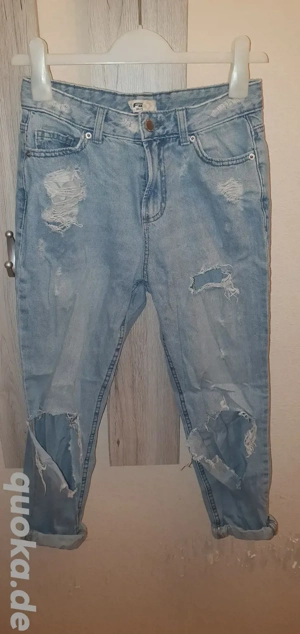 Hellblaue Highwaist Mom Jeans von FB Sister Größe xs(34) 