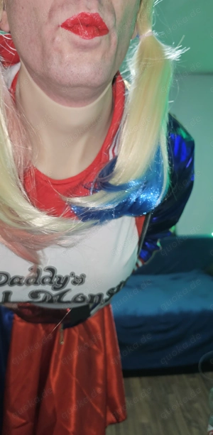 Dom, beweis es!  Crossdresser wartet. 