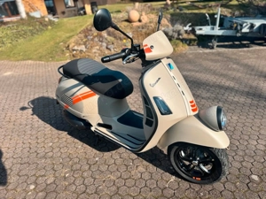 Vespa GTV 300 - Neuwertig, stilvoll und voller Power 