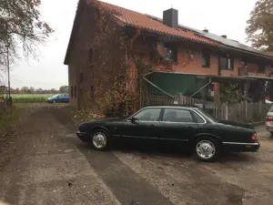 Jaguar XJ8