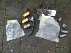 VW Oldtimer Teile, Garage Auflösung