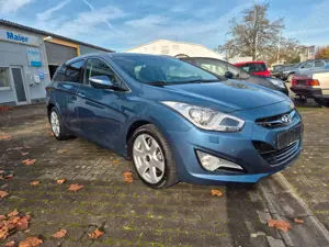 Hyundai i40 cw 1.7 CRDi Navi Xenon Kamera HiFi 2Hd Bild 3