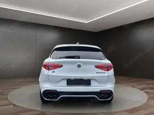Alfa Romeo Stelvio Bild 4