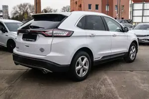 Ford Edge Titanium 4x4 LEDER NAVIGATION KAMERA PDC 19 Bild 2