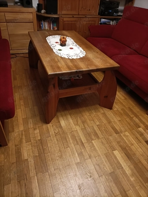 Massivholztisch aus Kiefernholz