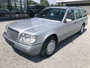 Mercedes-Benz E 200 T Automatik*AHK*Klimaanlage*Tempomat* - image 1
