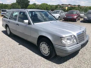 Mercedes-Benz E 200 T Automatik*AHK*Klimaanlage*Tempomat* - image 2