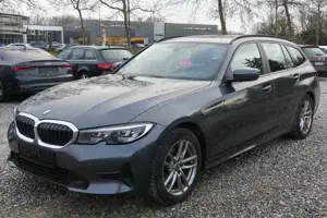 BMW 320 320 I Advantage*1.HAND*NAVI*LED*SHZ*SR*WR*ACC*