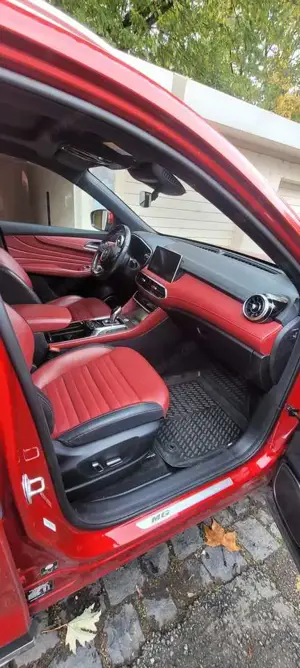 MG EHS EHS PHEV Luxury Bild 4