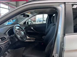Mitsubishi Eclipse Cross Diamant Edition 1.5 T-MIVEC 2WD CV Bild 3