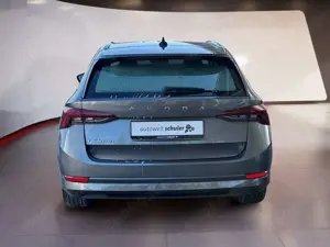 Skoda Octavia Combi 2,0 TDI Style Navi Head Up! Bild 5