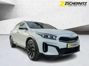 Kia XCeed 1.6 PHEV Platinum Edition ACC+LED+Navi+SHZ Bild 4