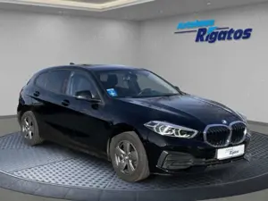 BMW 118 i Advantage Autom. AHK, Navi, Rückfahrkiamera