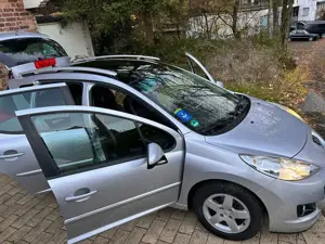 Peugeot 207 207 SW 95 VTi Family Bild 3