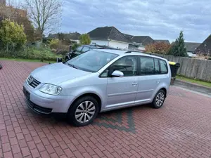 Volkswagen Touran 1.6 FSI