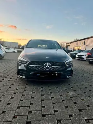Mercedes-Benz B 220 *4matic*AMG-Line*Night Paket