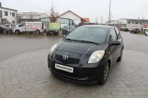 Toyota Yaris Bild 2