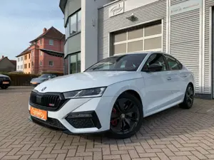 Skoda Octavia 2.0TSI DSG RS Navi+Matrix+Winterpaket