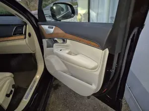 Volvo XC90 B5 D AWD Geartronic RDesign Bild 5