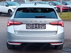 Skoda Octavia Combi 1.5 TSI mHEV 110 kW Selection Bild 4