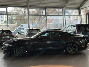 Ford Mustang Bild 2